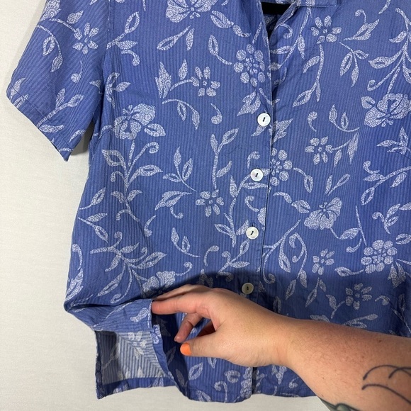 NTCO Nomadic Traders 100% Silk Tropical Print Button Down Shirt Size Small - Picture 4 of 5